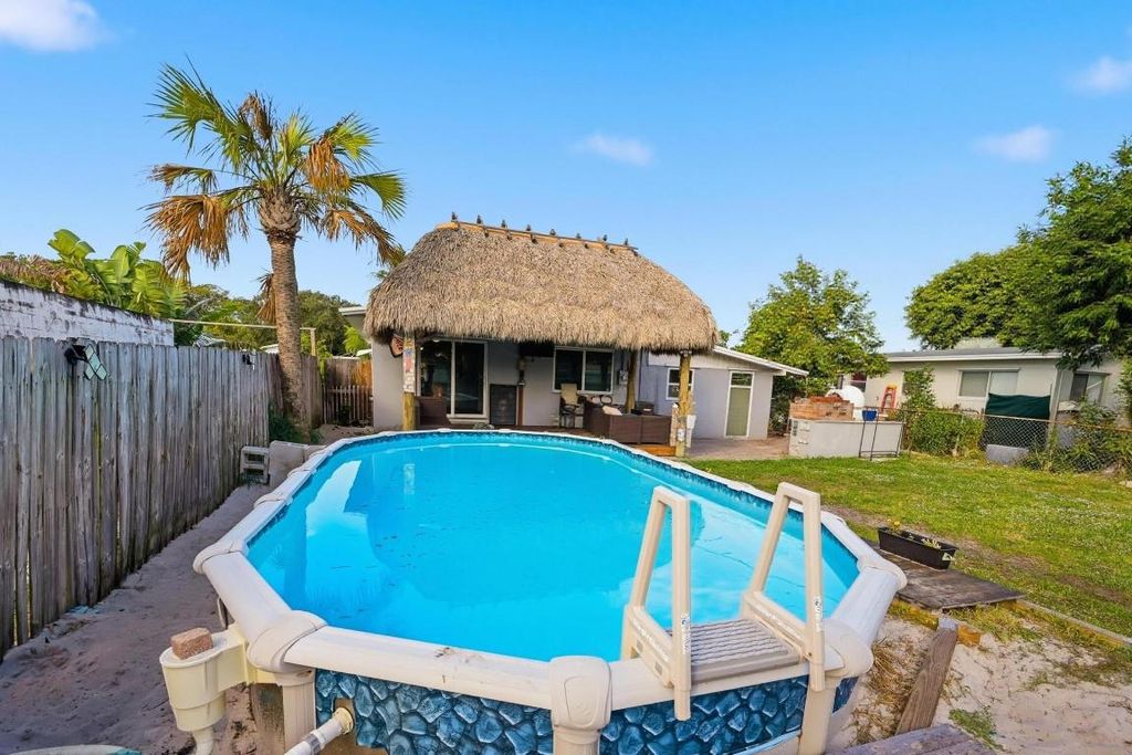 Photo of 1722 N D Street, Lake Worth Beach, FL 33460 (MLS # R11142820)