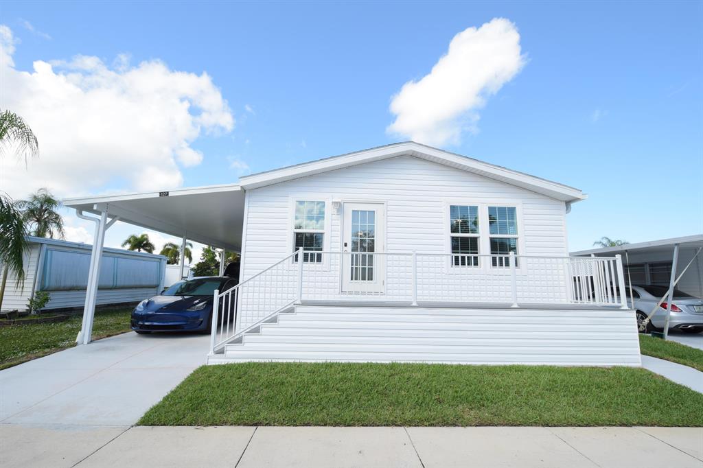 HIDDEN HARBOR CONDO - Residential