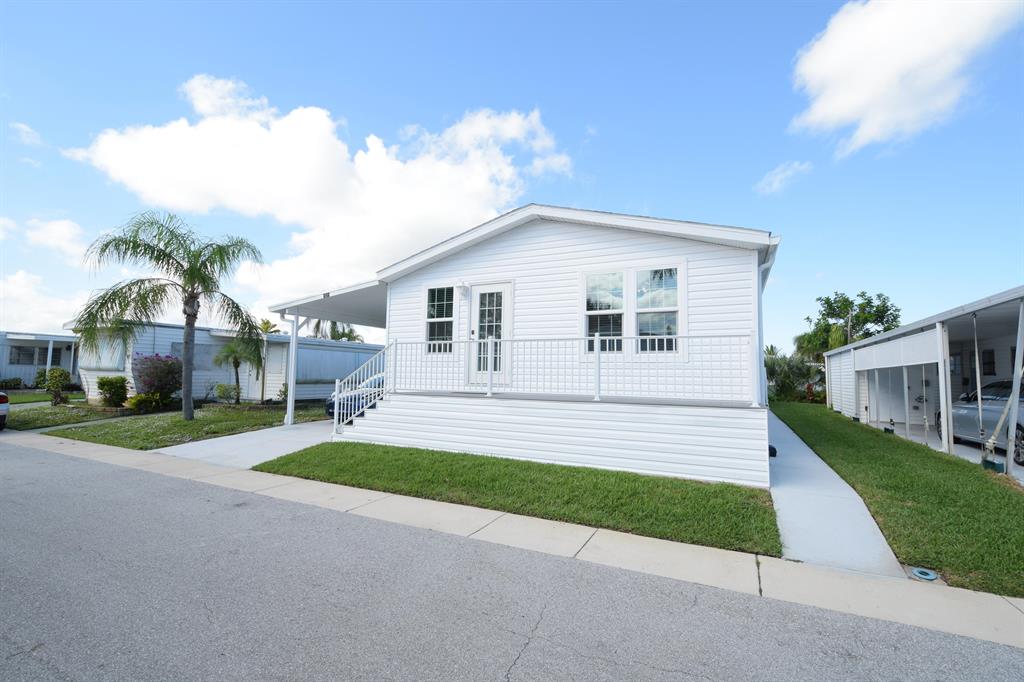 HIDDEN HARBOR CONDO - Residential