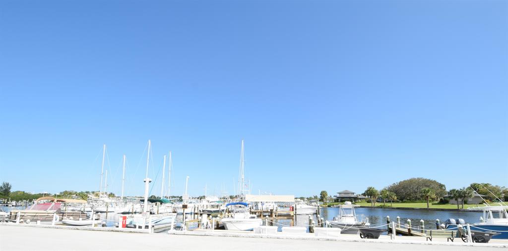 HIDDEN HARBOR CONDO - Residential