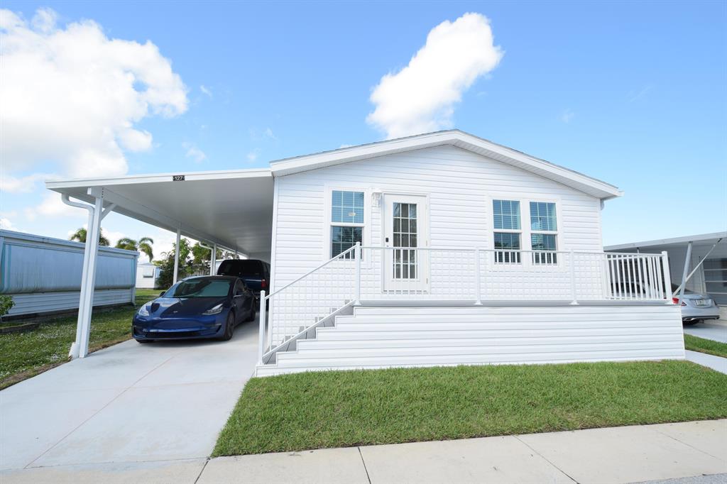 HIDDEN HARBOR CONDO - Residential