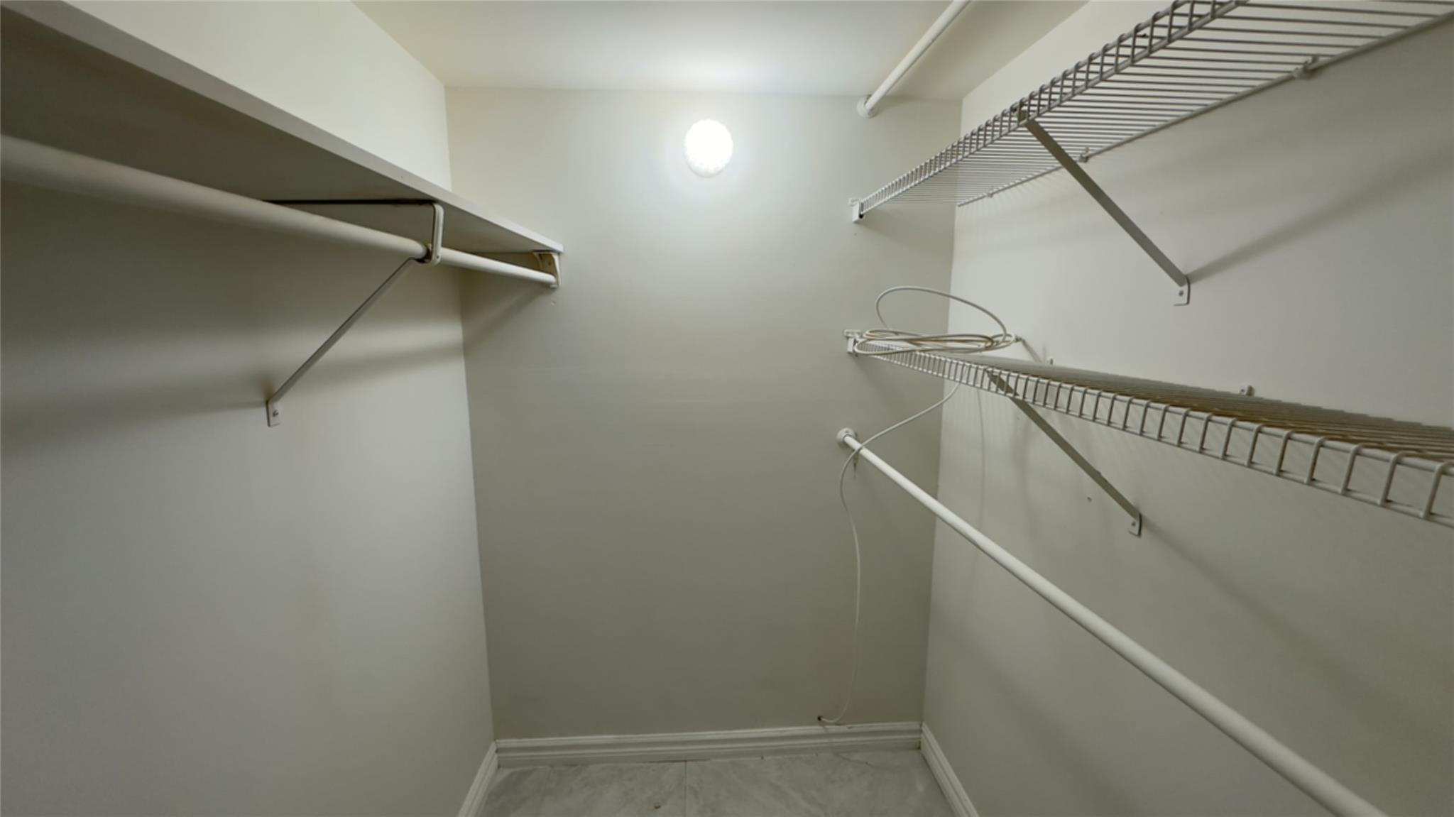 Barcelona North Condomini - Residential