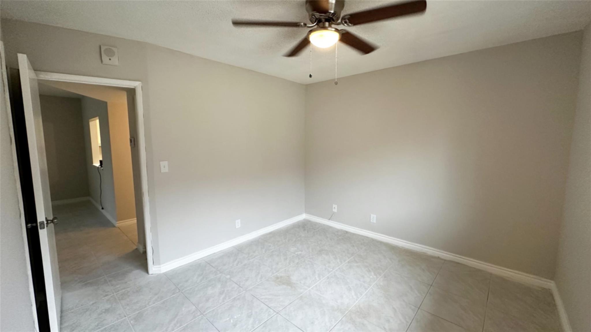 Barcelona North Condomini - Residential