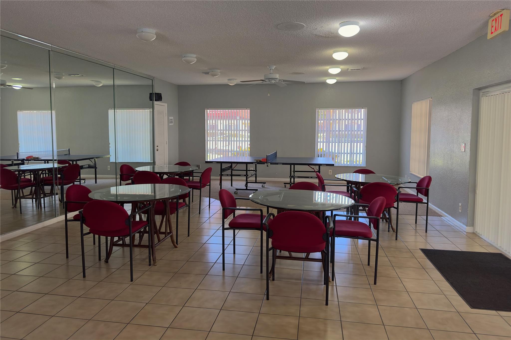 Barcelona North Condomini - Residential