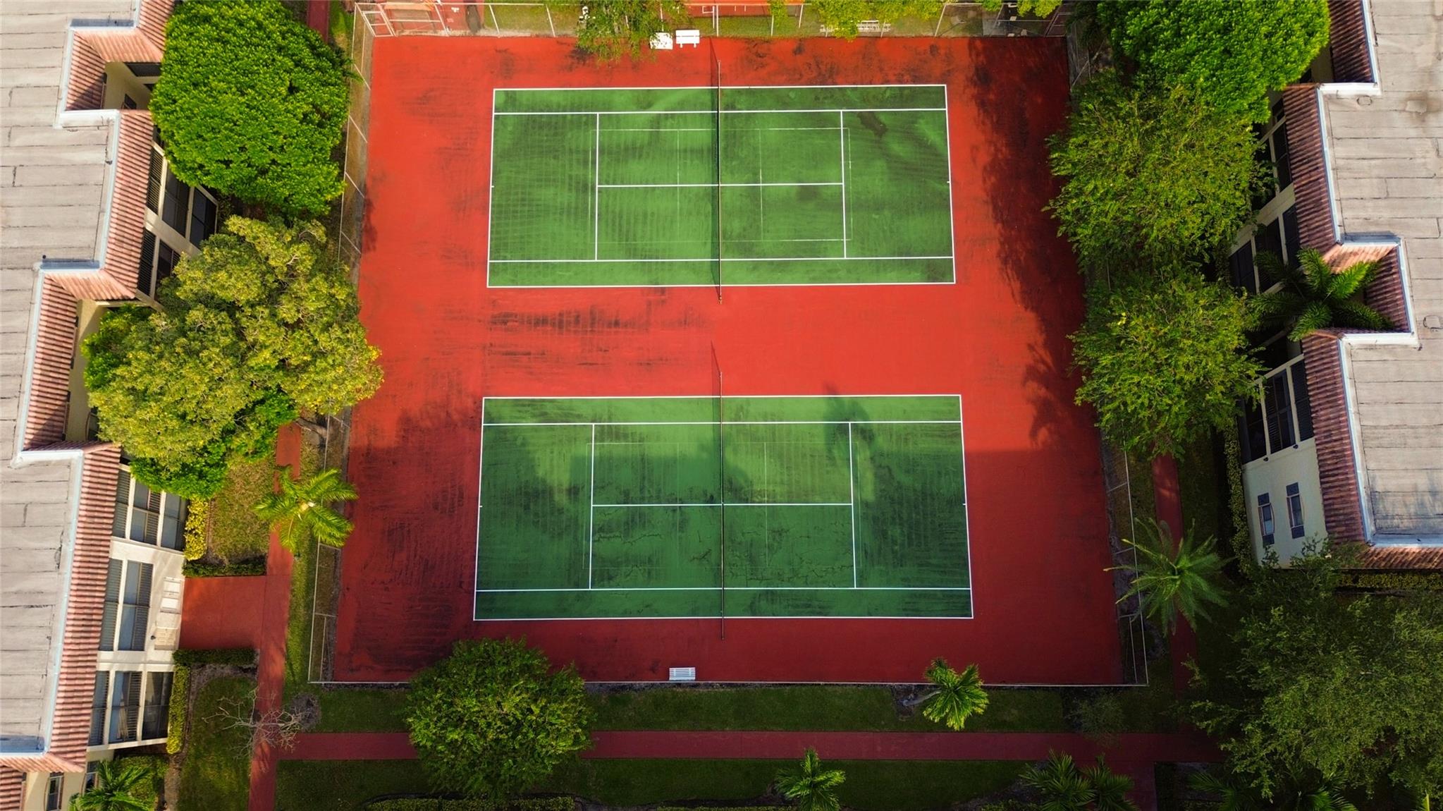 Barcelona North Condomini - Residential