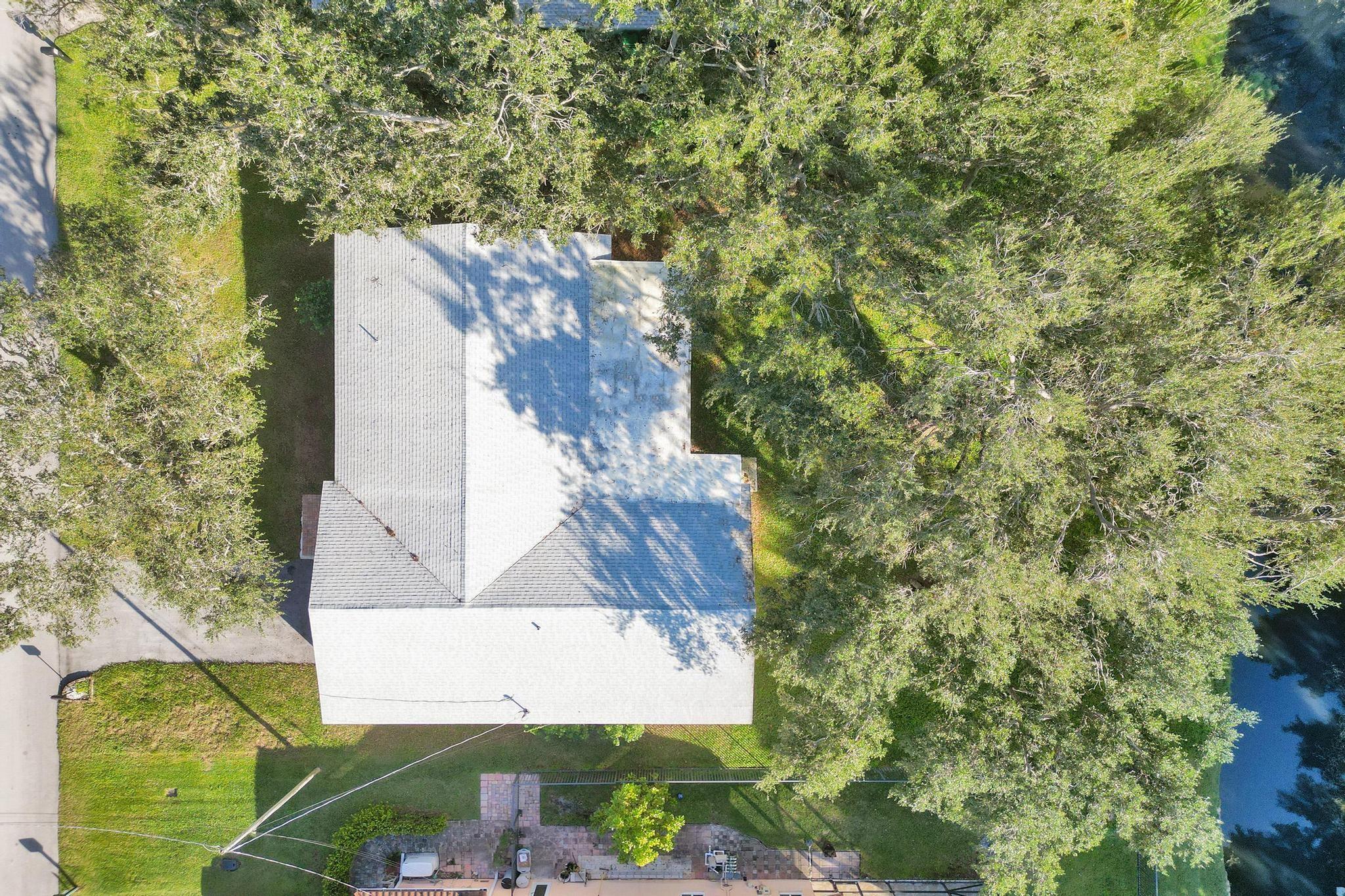 11600 NW 26th St