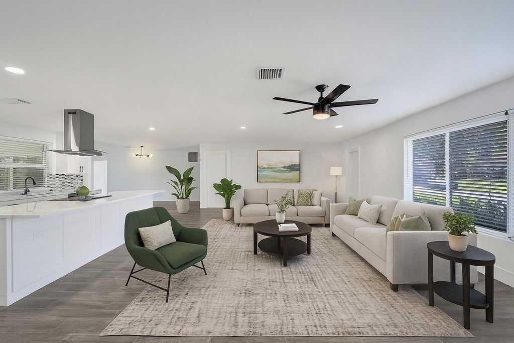 Photo of 11600 NW 26th St, Plantation, FL 33323 (MLS # F10531711)
