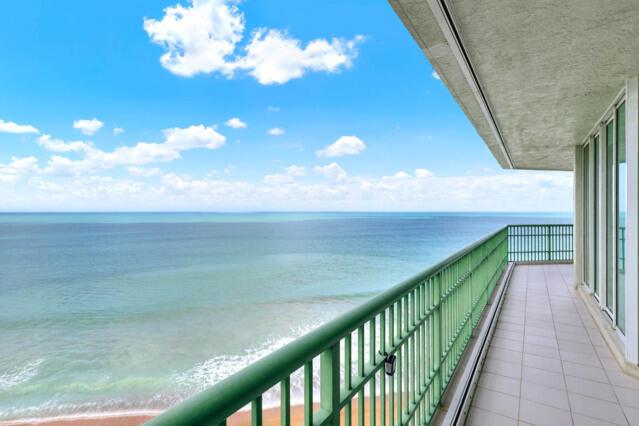 8600 S Ocean Drive 902