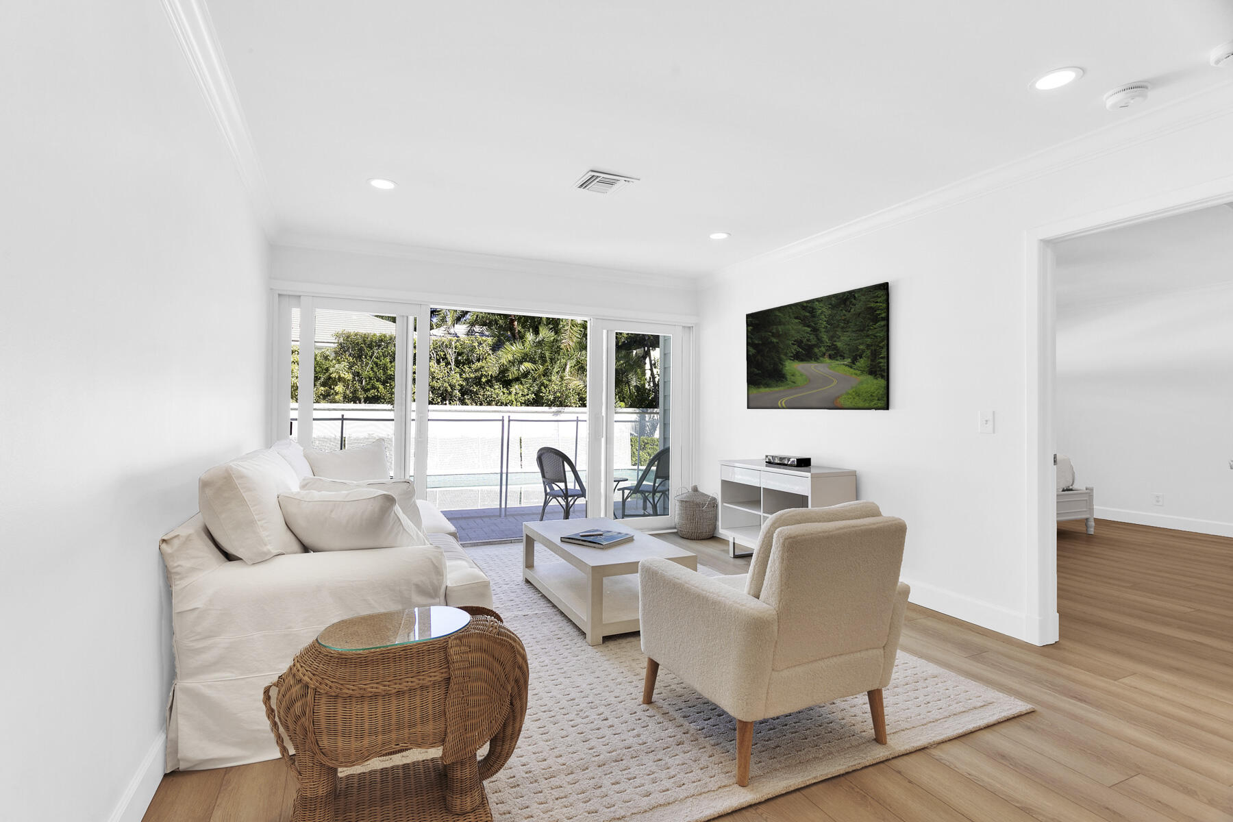 EL PARAISO - Residential Lease