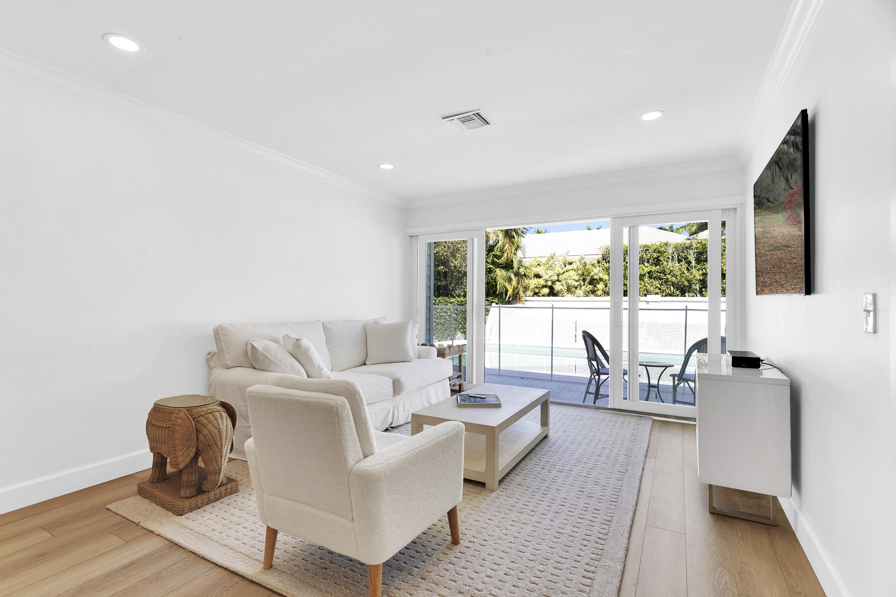 EL PARAISO - Residential Lease