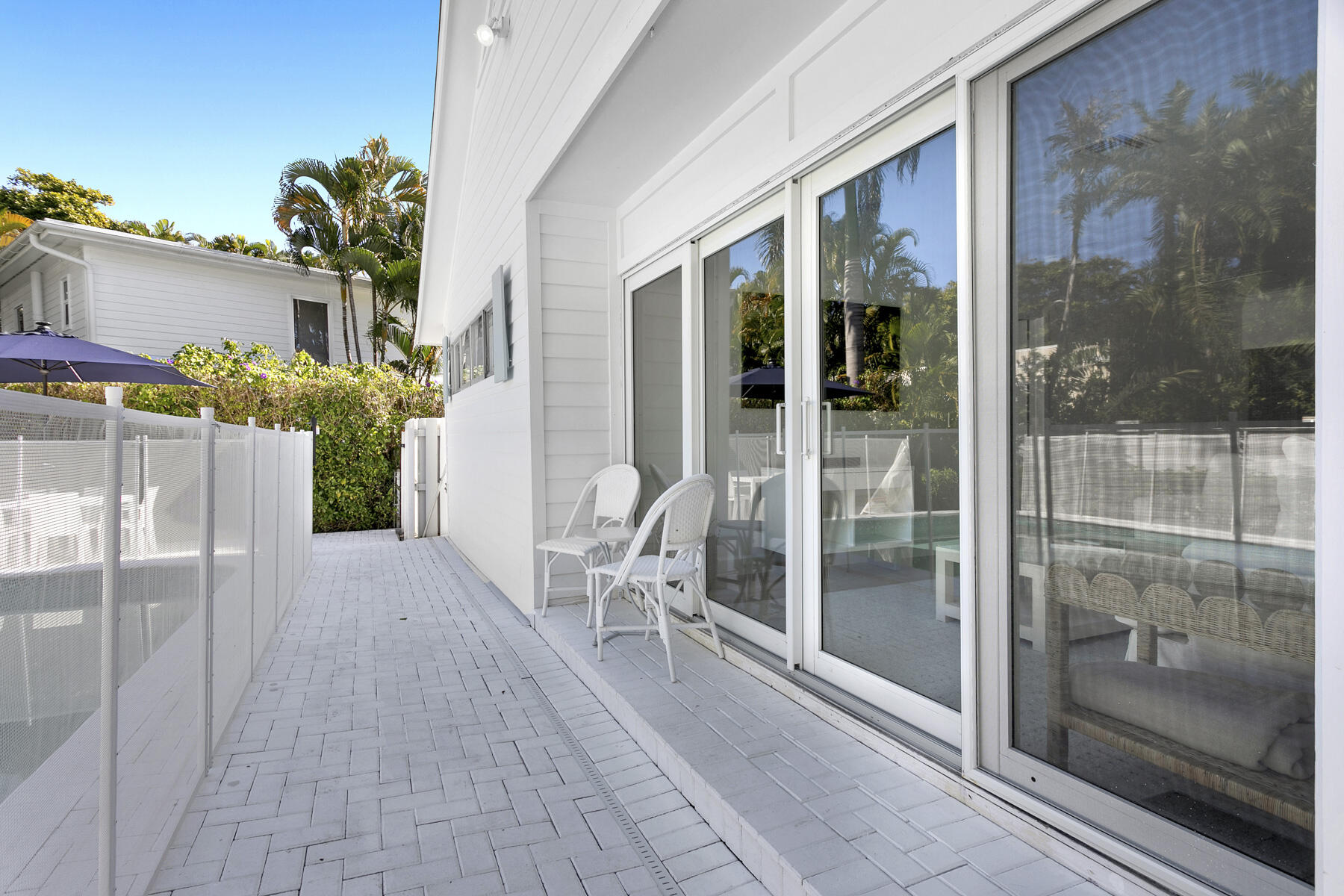 EL PARAISO - Residential Lease