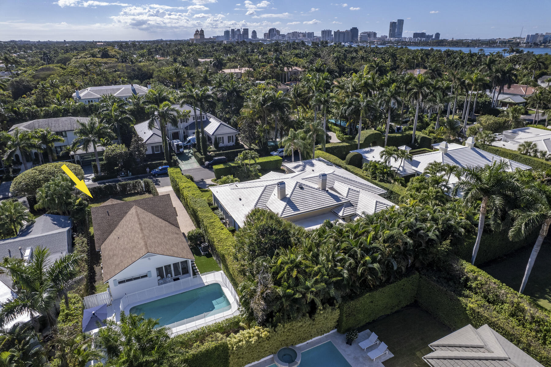 EL PARAISO - Residential Lease