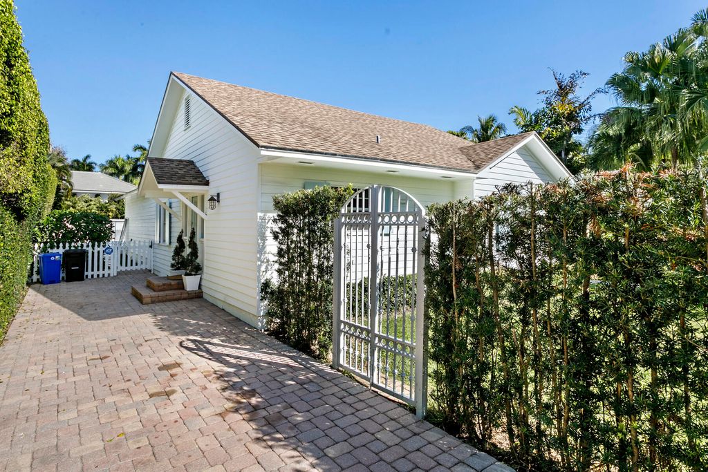 Photo of 211 Miraflores Drive, Palm Beach, FL 33480 (MLS # R11168192)