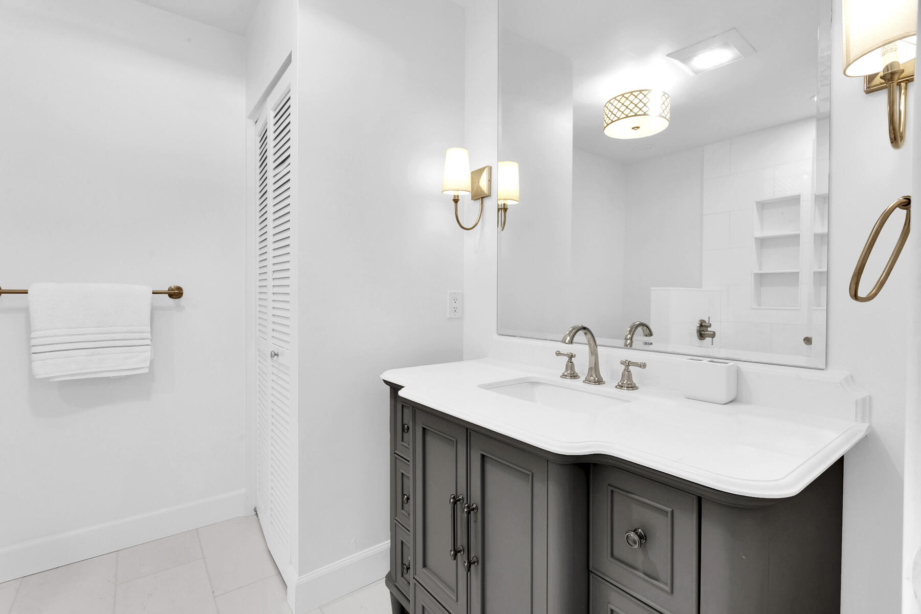 EL PARAISO - Residential Lease