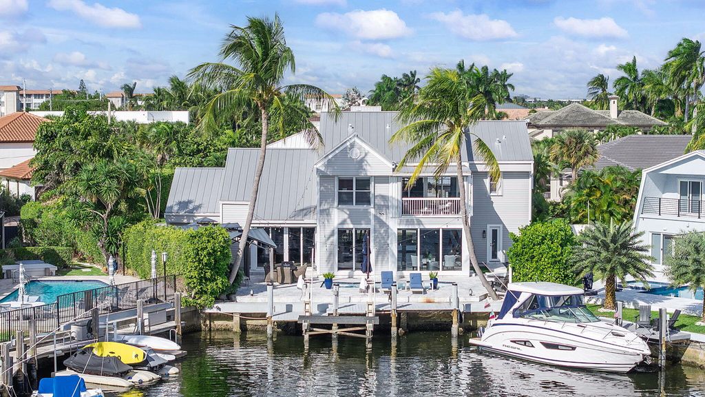 Photo of 910 JASMINE Drive, Delray Beach, FL 33483 (MLS # B26053437)