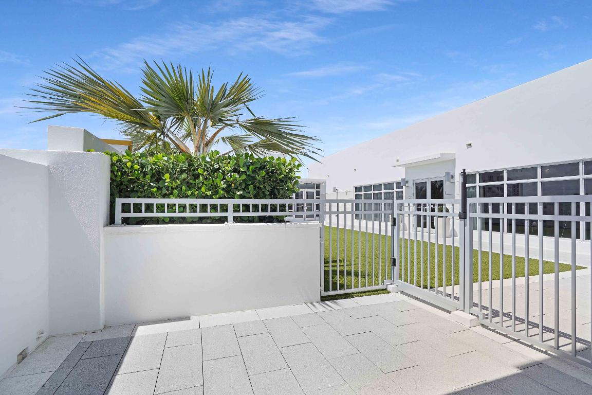 155 E Boca Raton Road 916