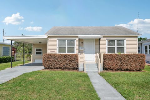 1121 Magnolia St West Palm Beach FL 33405