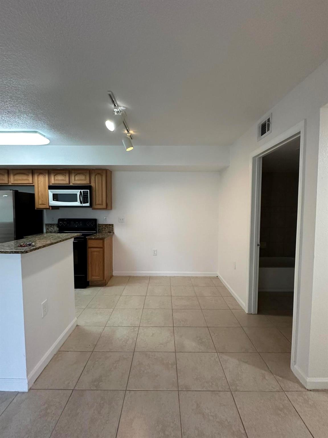 THE CLUB AT ST LUCIE WEST - Residential Lease