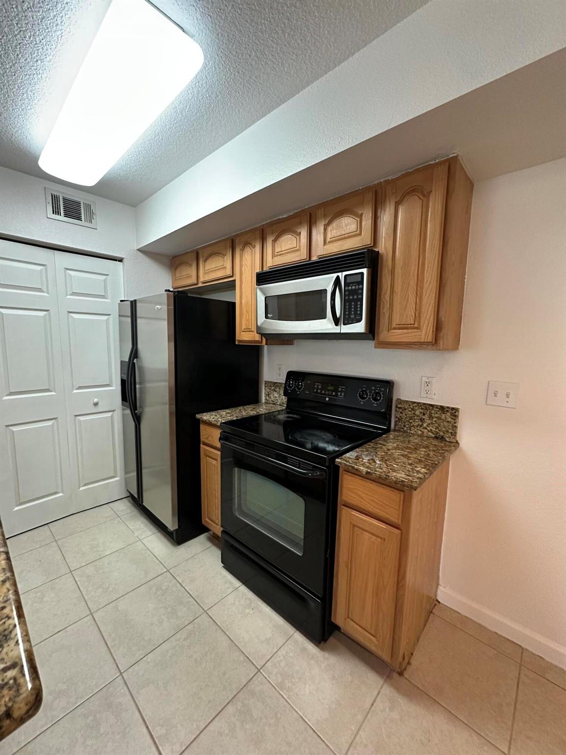 THE CLUB AT ST LUCIE WEST - Residential Lease