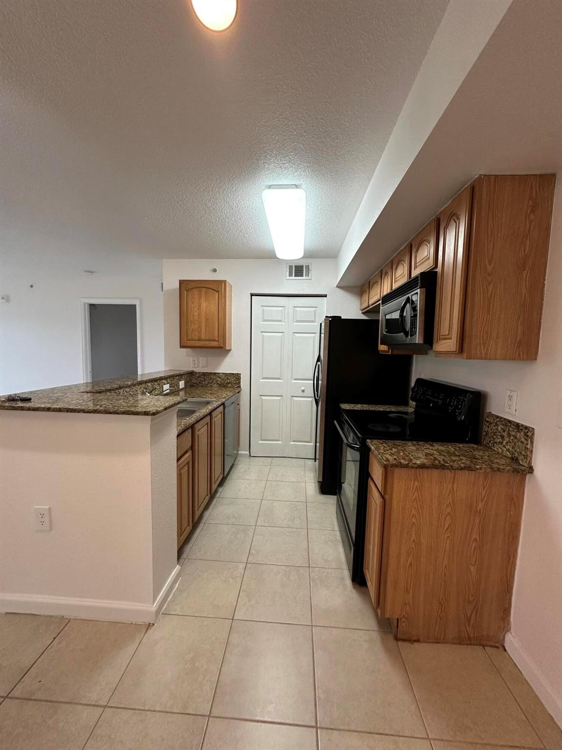 THE CLUB AT ST LUCIE WEST - Residential Lease