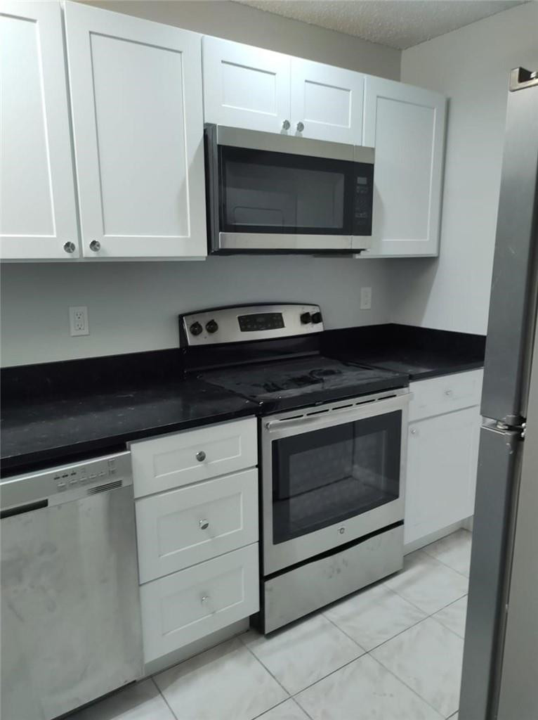 1022 Twin Lakes Drive