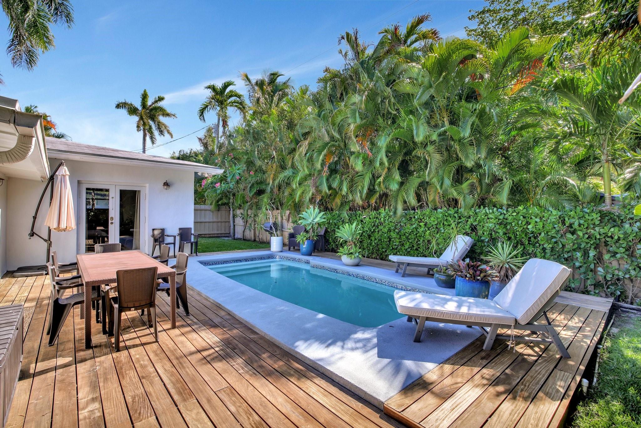 Lauderdale Harbors - Residential