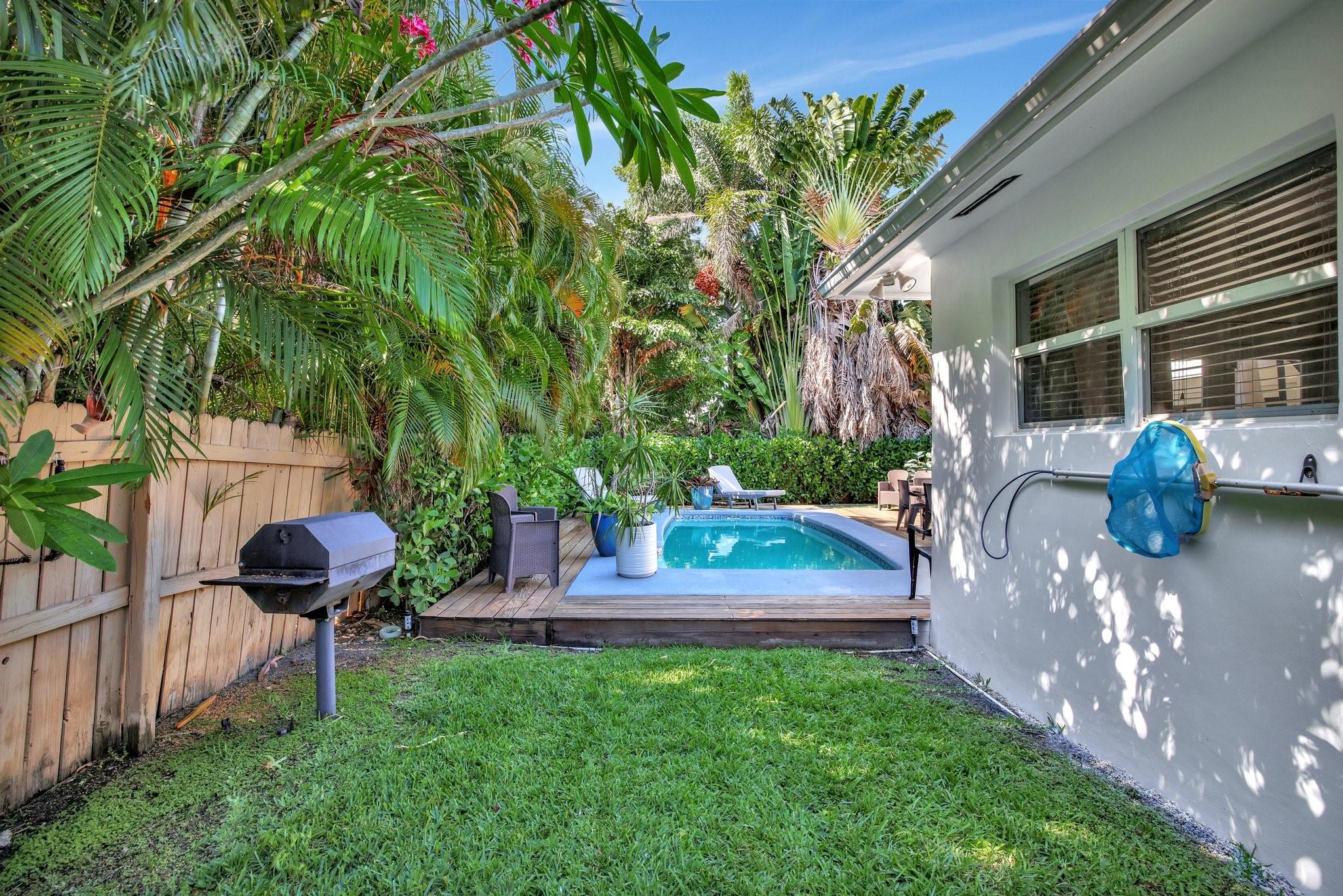 Lauderdale Harbors - Residential