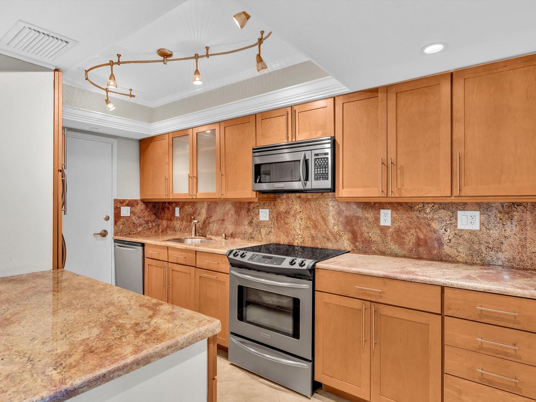 CORAL RIDGE TOWERS EAST CO-OP - Residential