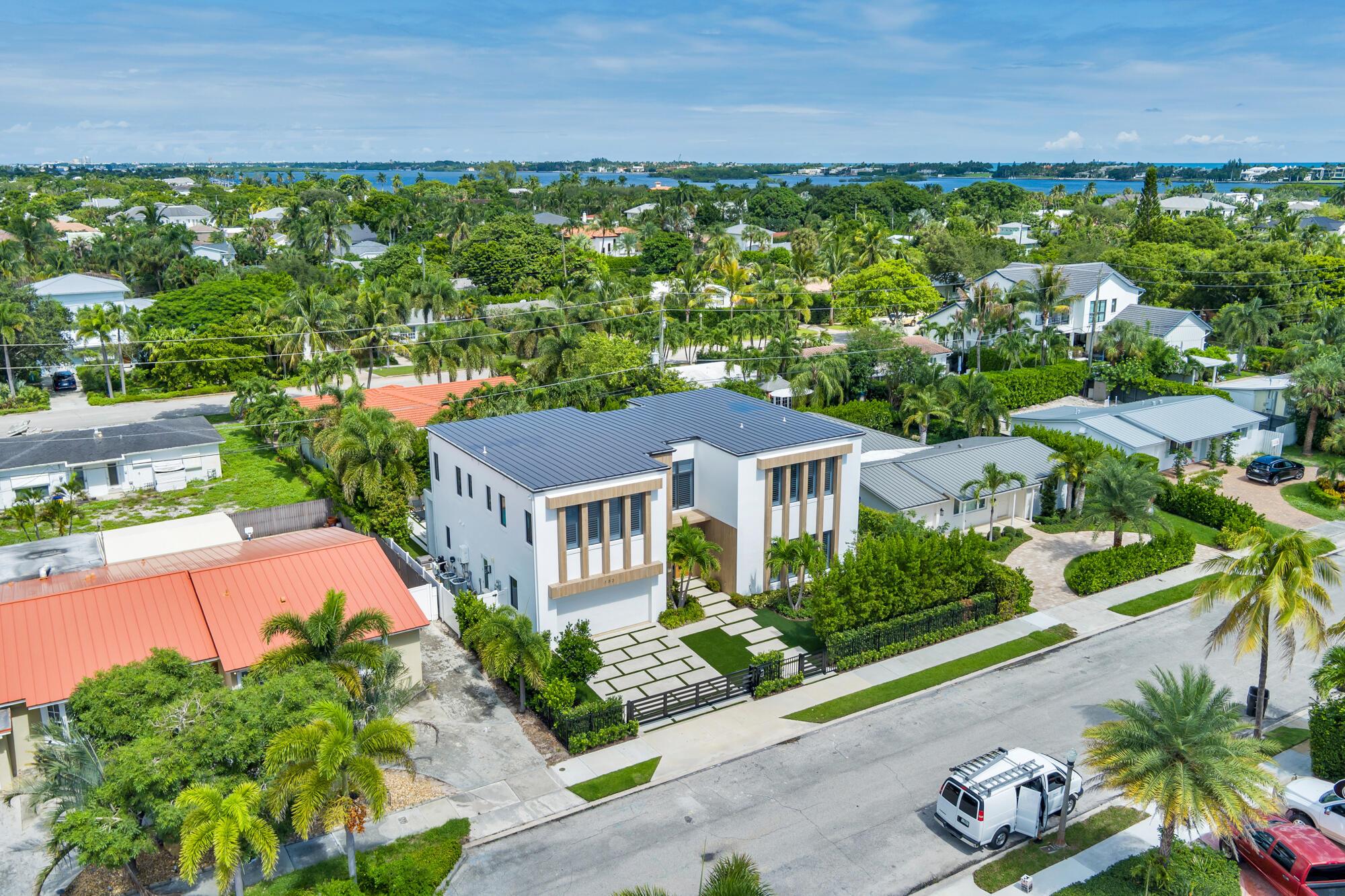 LEWIS SHORE ESTS 2 IN - Residential