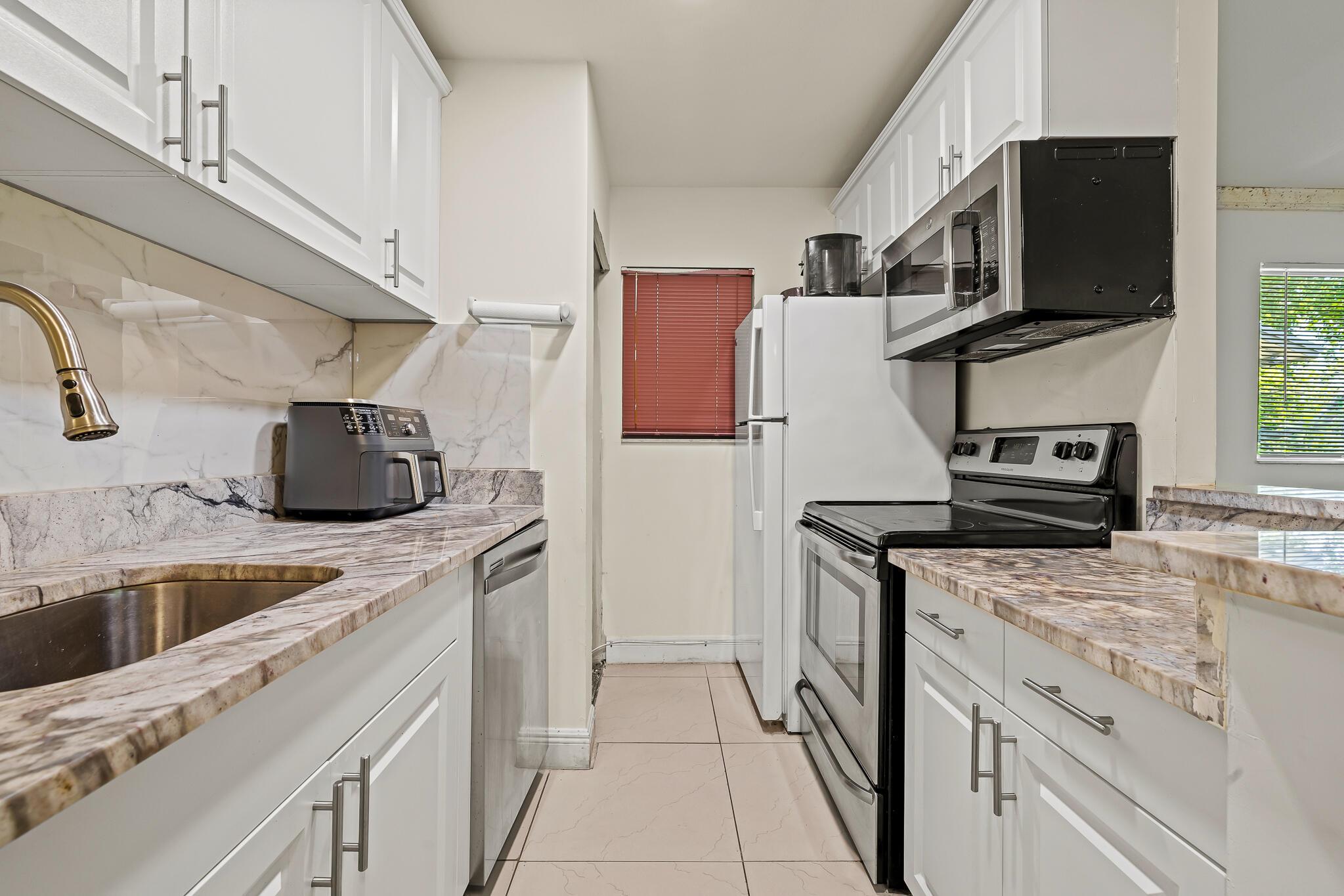 610 Trace Circle 206
