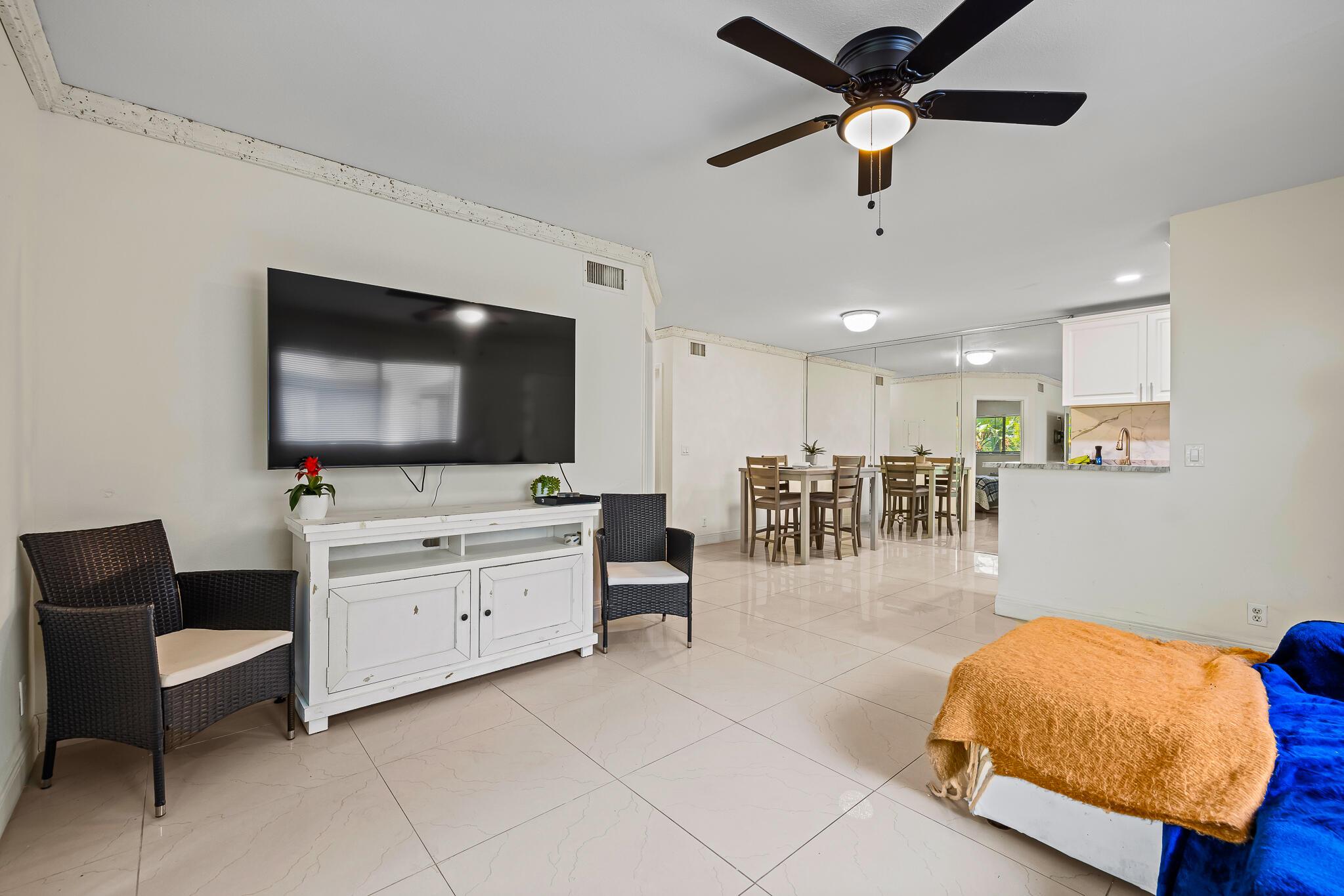 610 Trace Circle 206