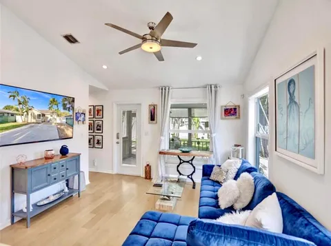 1204 NE 3rd Ave, Fort Lauderdale, FL MLS: F10499637