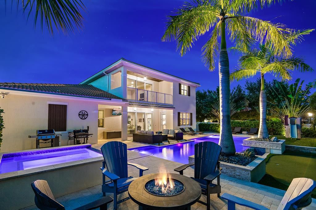 Photo of 1106 Wilshire Drive Dr, Jupiter, FL 33458 (MLS # R10769779)