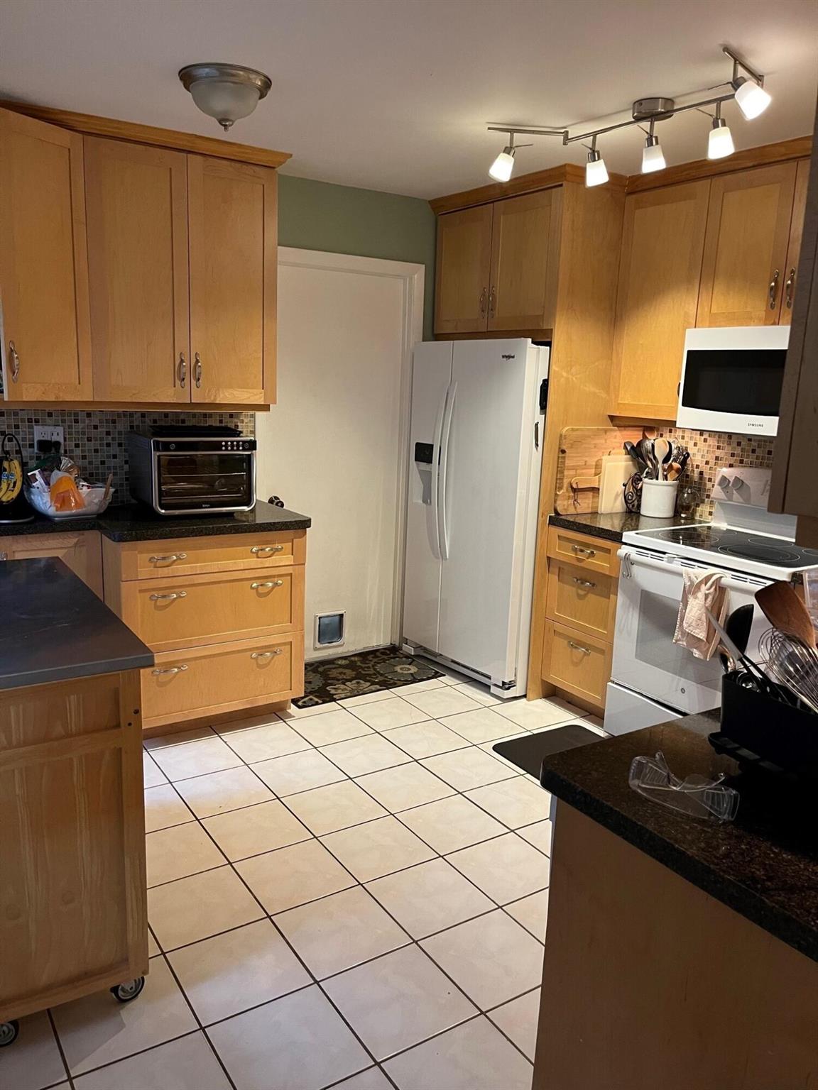 ISLAND CLUB - Residential