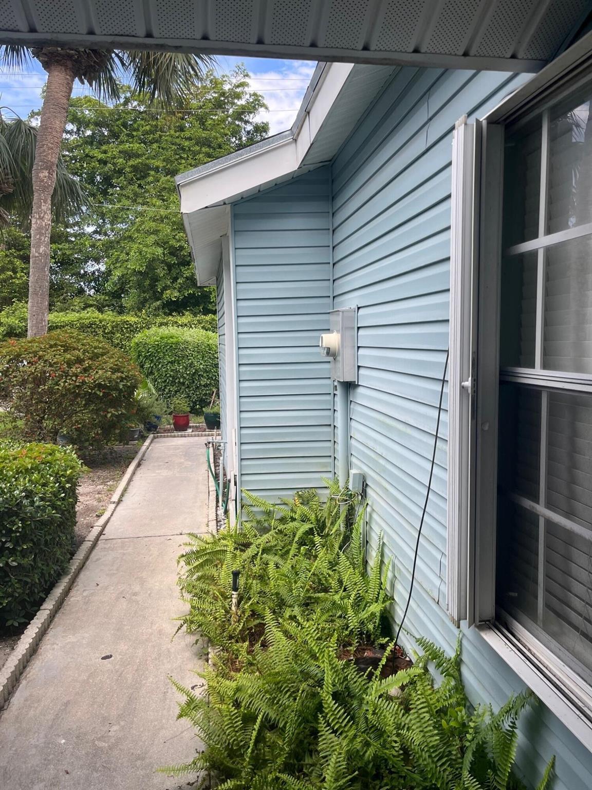 ISLAND CLUB - Residential