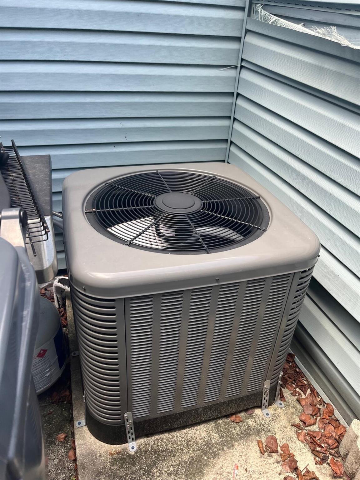 ISLAND CLUB - Residential