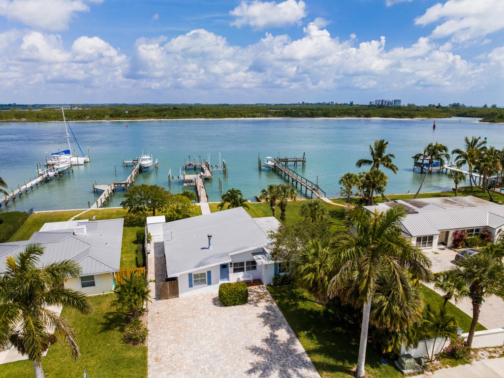 Photo of 1604 SEAWAY Drive, Fort Pierce, FL 34949 (MLS # B26074948)