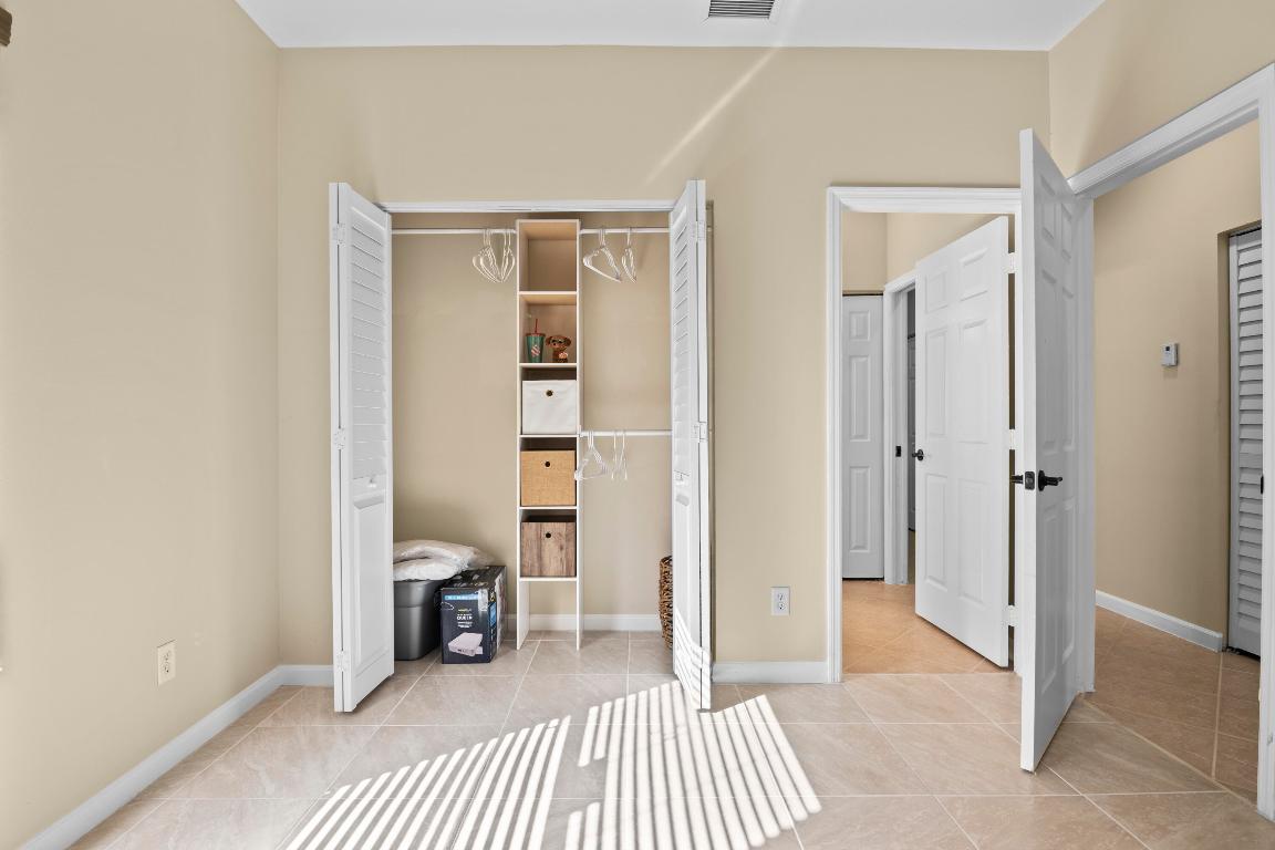 LAKE WORTH TOWN OF - Residential