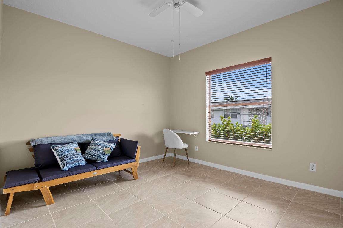 LAKE WORTH TOWN OF - Residential