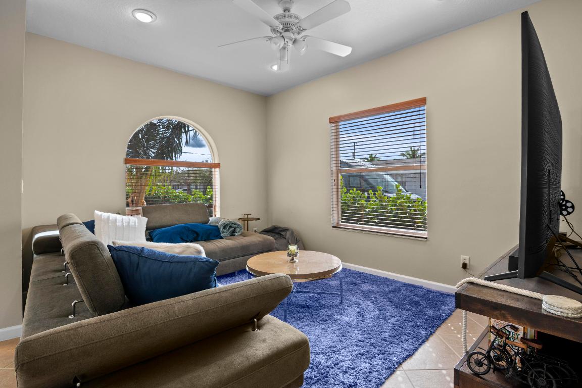 LAKE WORTH TOWN OF - Residential