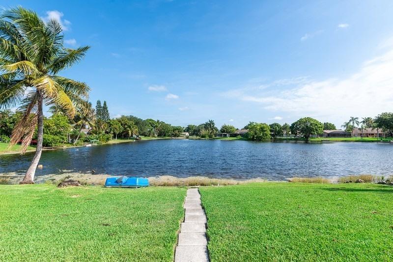 SOUTHWIND LAKES / AMERICAN HOMES AT BOCA RATON 8 - Residential