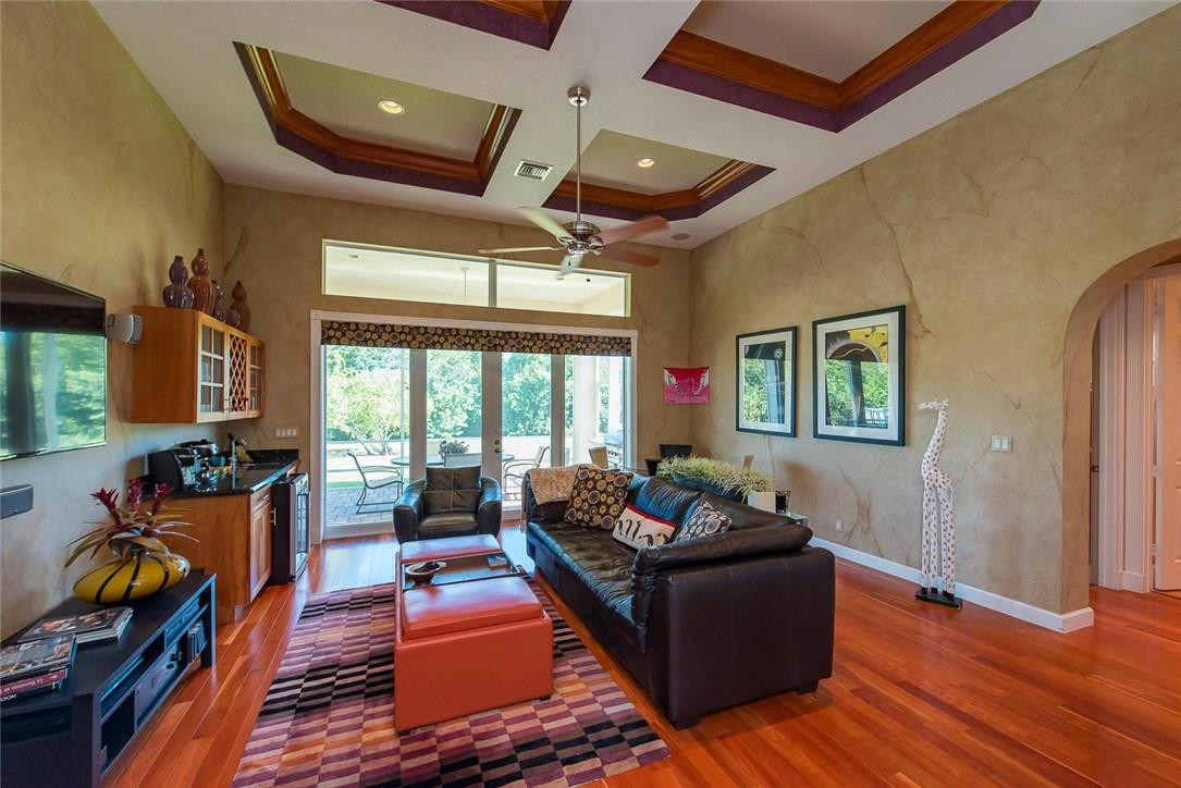 CYPRESS HEAD - Residential