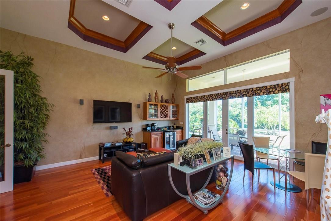 CYPRESS HEAD - Residential