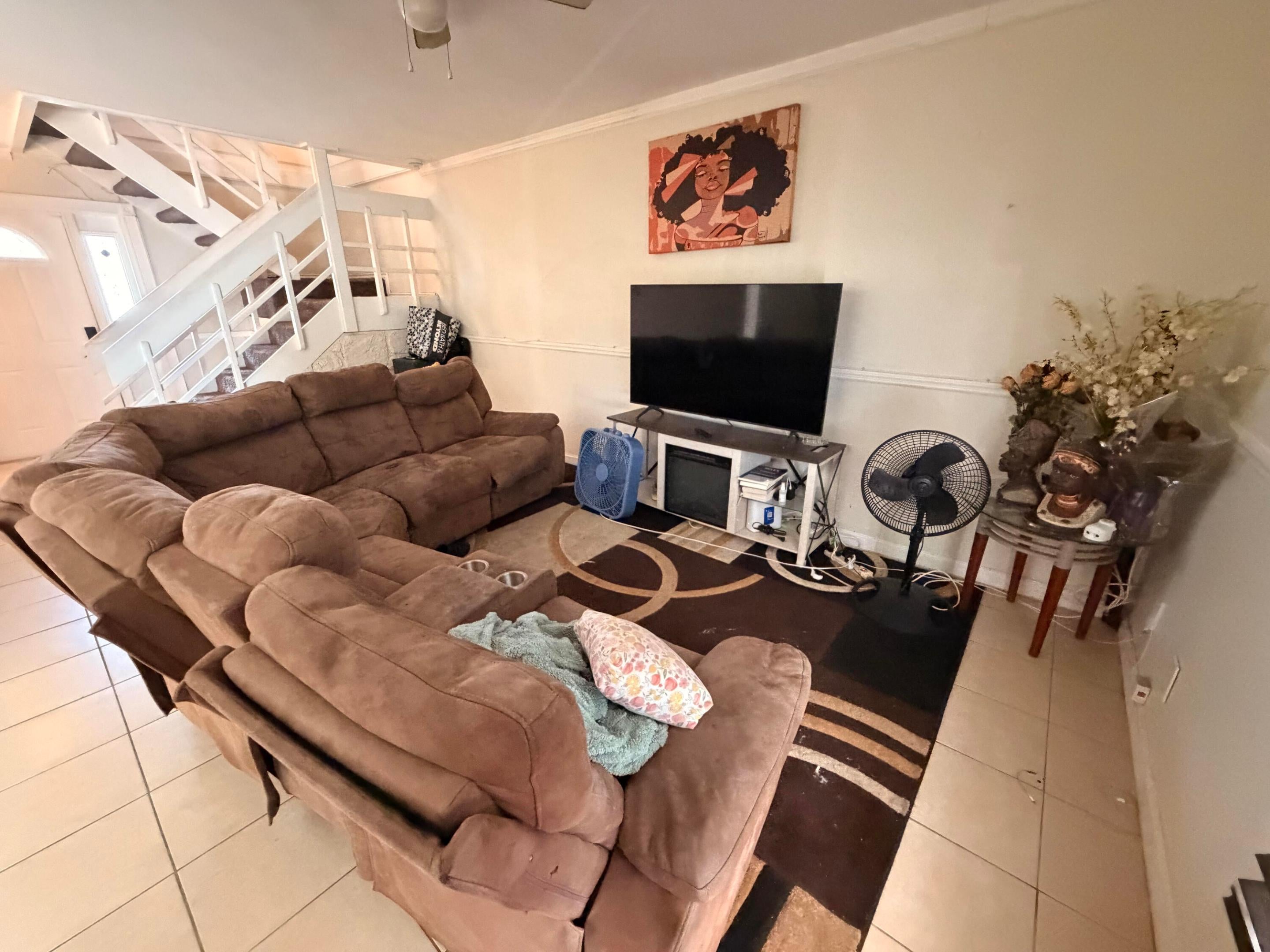 296 SUNSHINE Drive
