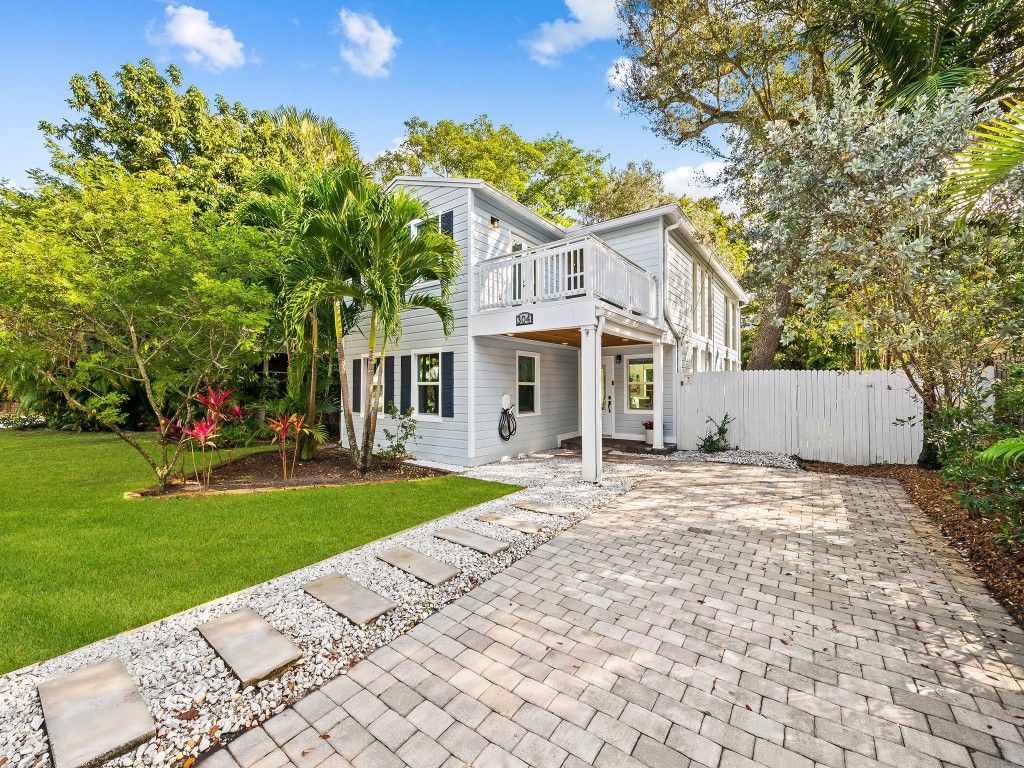 Photo of 304 Seminole Avenue, Fort Lauderdale, FL 33312 (MLS # F10548772)