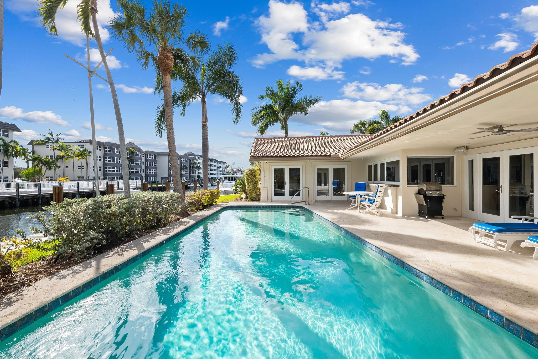 THE LANDINGS FIRST - Residential