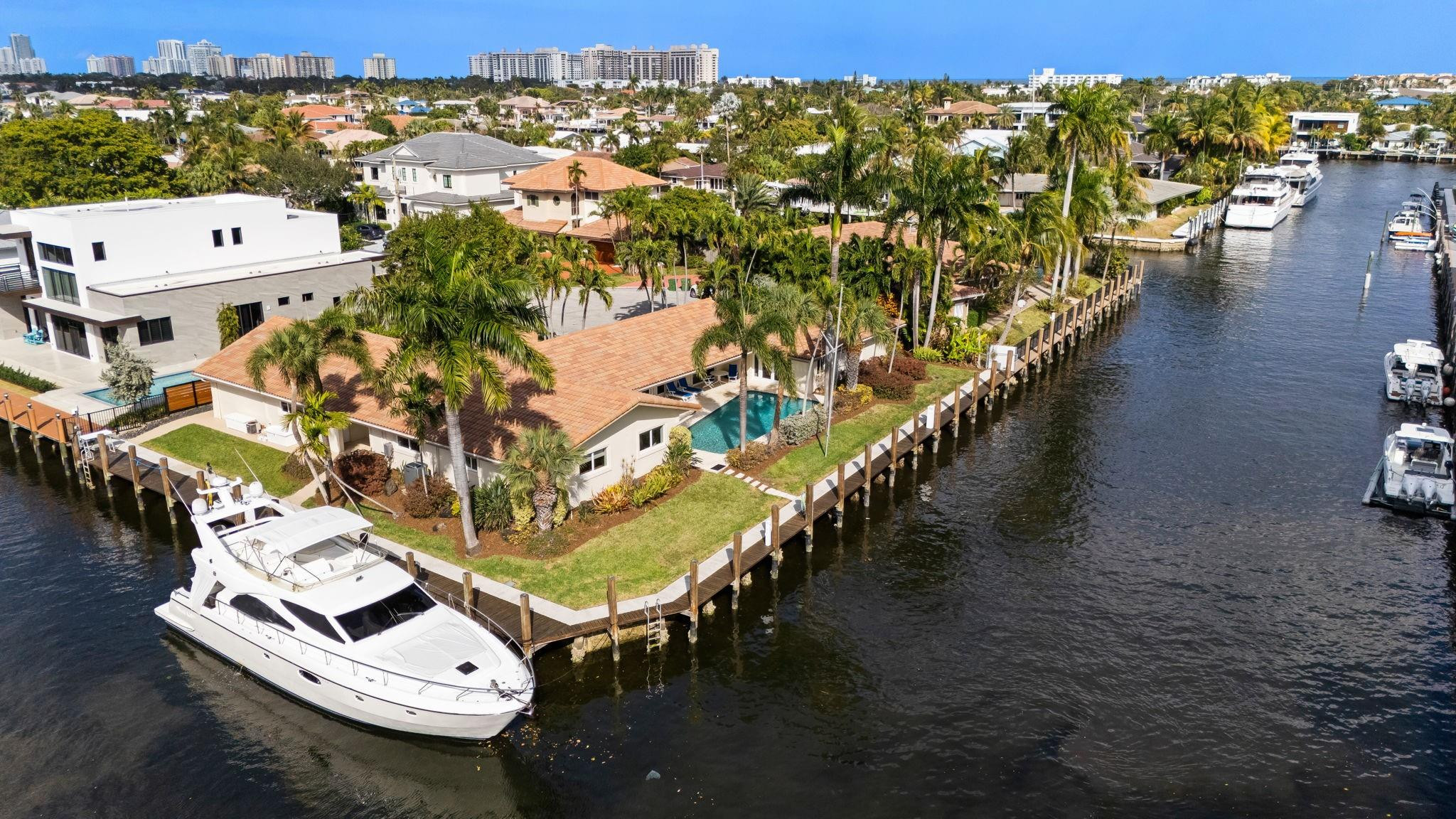 THE LANDINGS FIRST - Residential