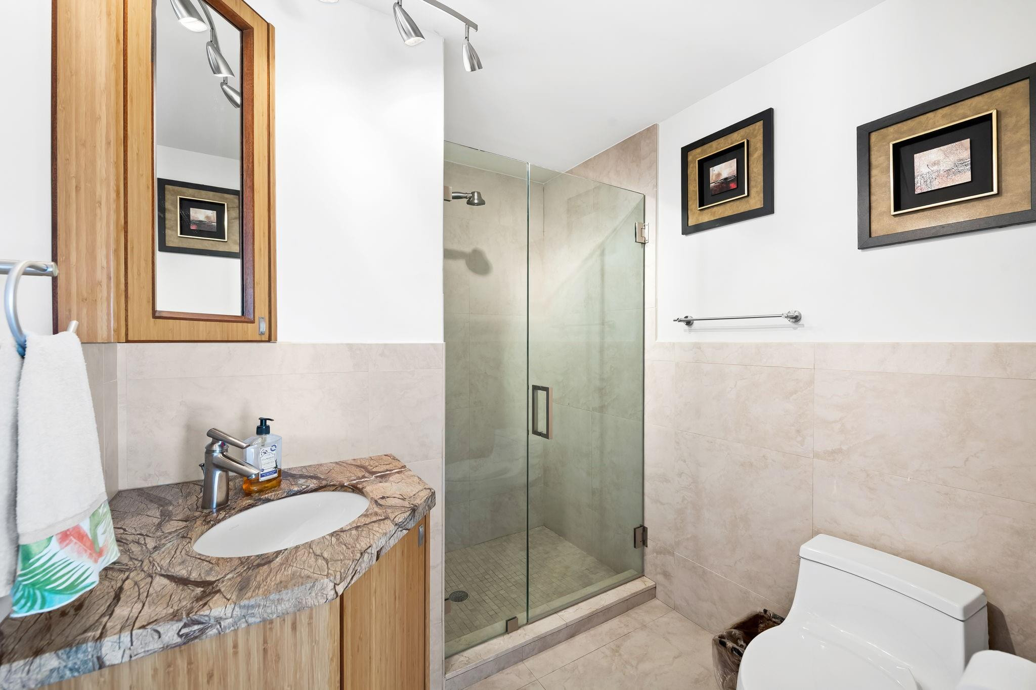 THE LANDINGS FIRST - Residential