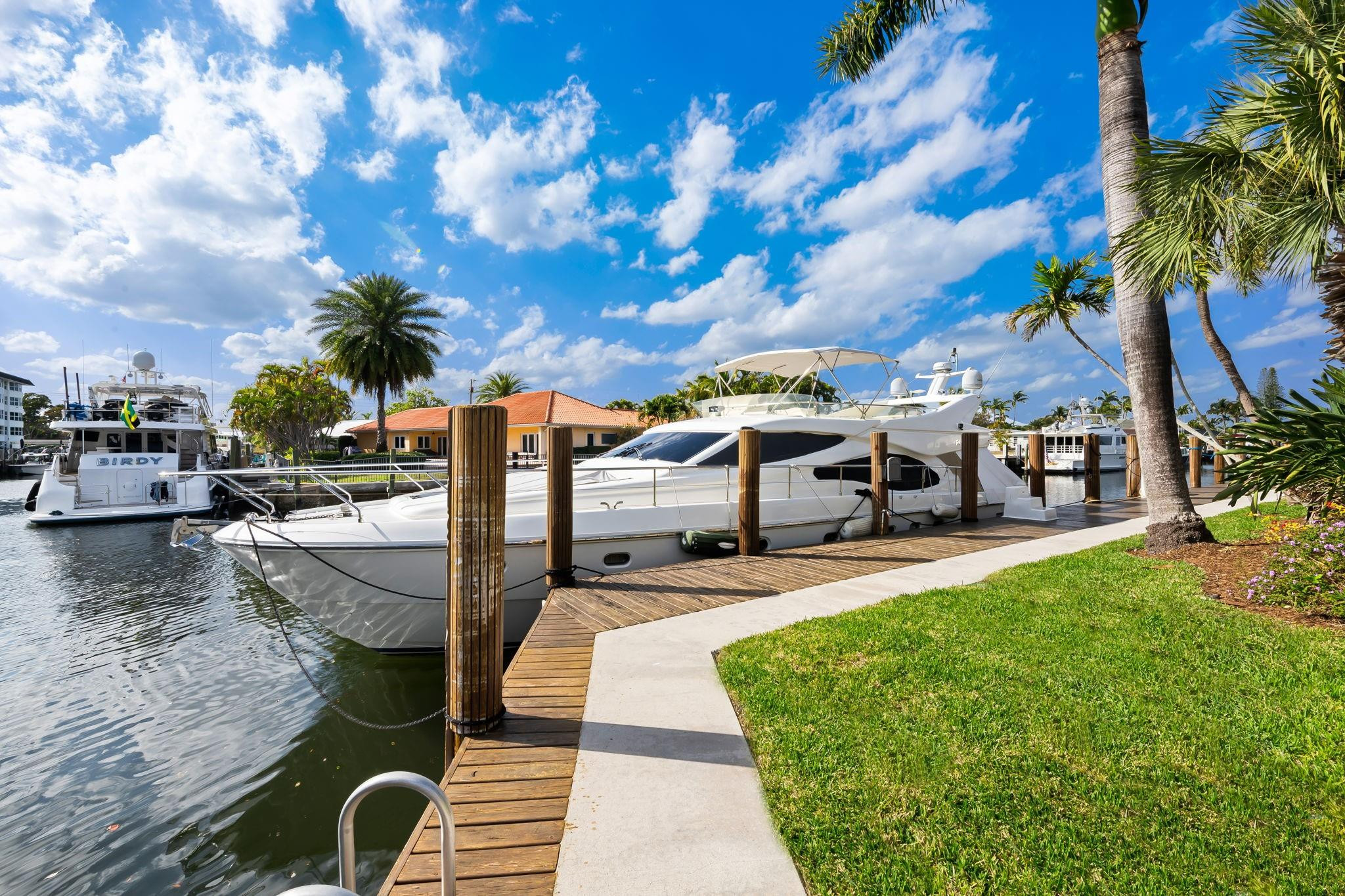 THE LANDINGS FIRST - Residential