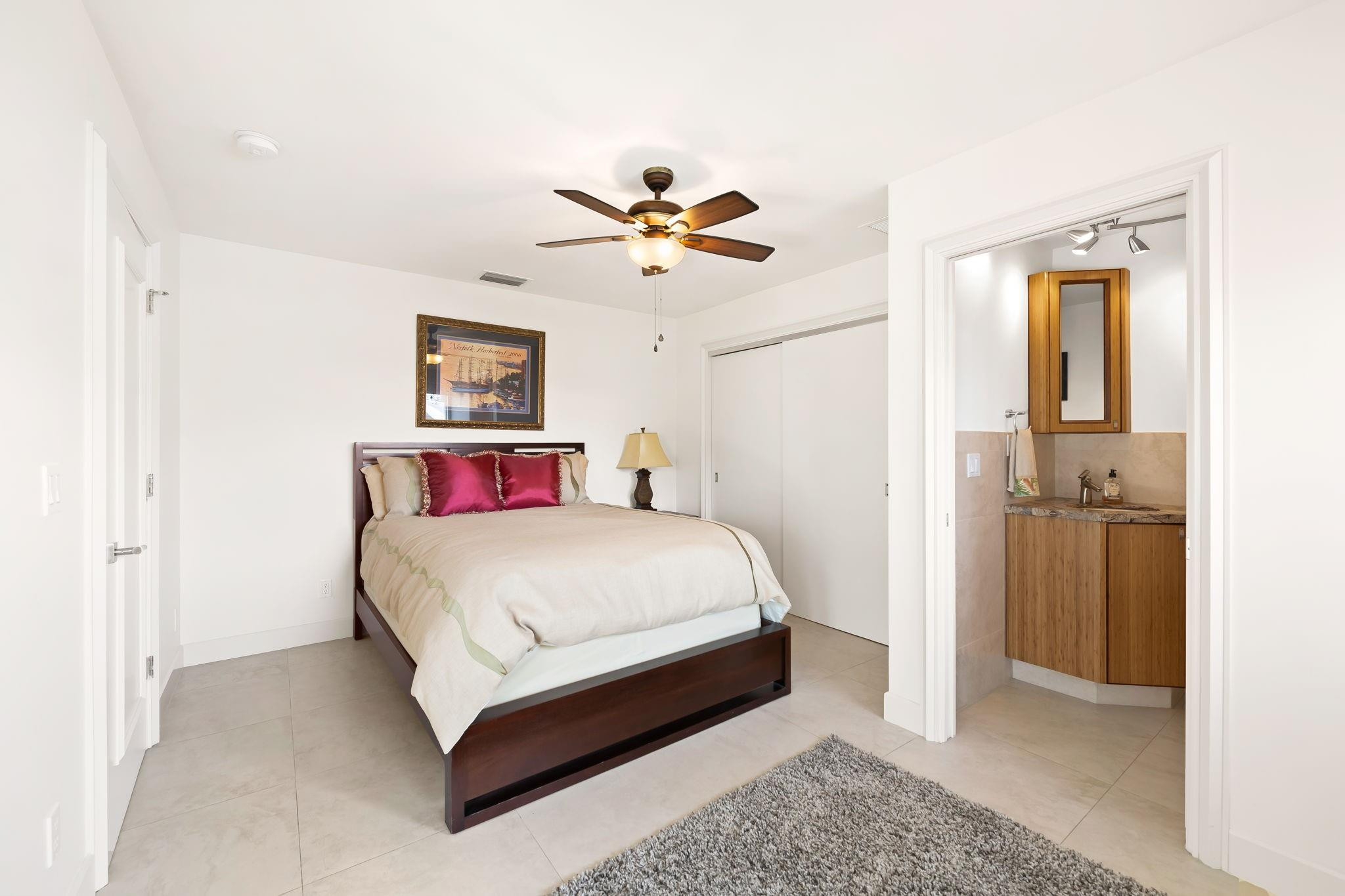 THE LANDINGS FIRST - Residential